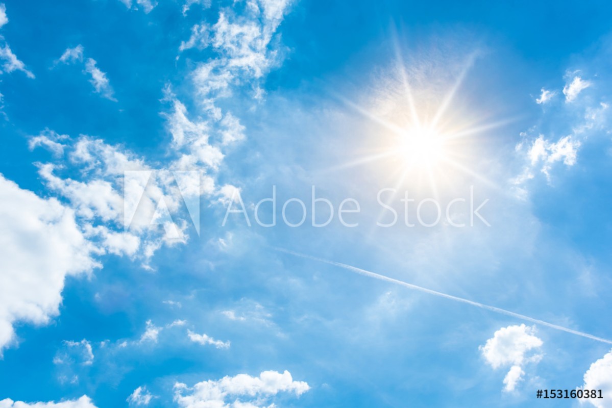 Image de Sunny background blue sky with white clouds and sun